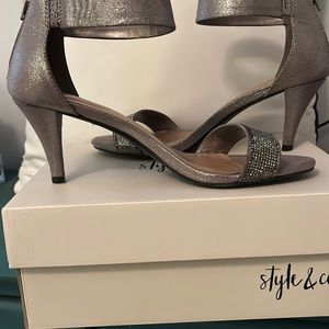 Style & co dressy~classy silver,pewter heels EUC